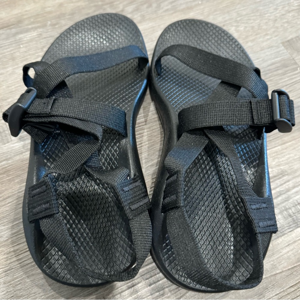 Chaco Z/1A Classic Black Sandals - Picture 2 of 6